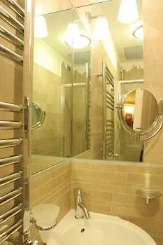 The Five Oscars Inn Rome Guest house