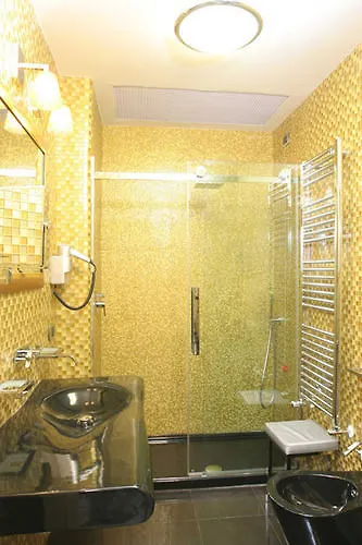 The Five Oscars Inn Rome